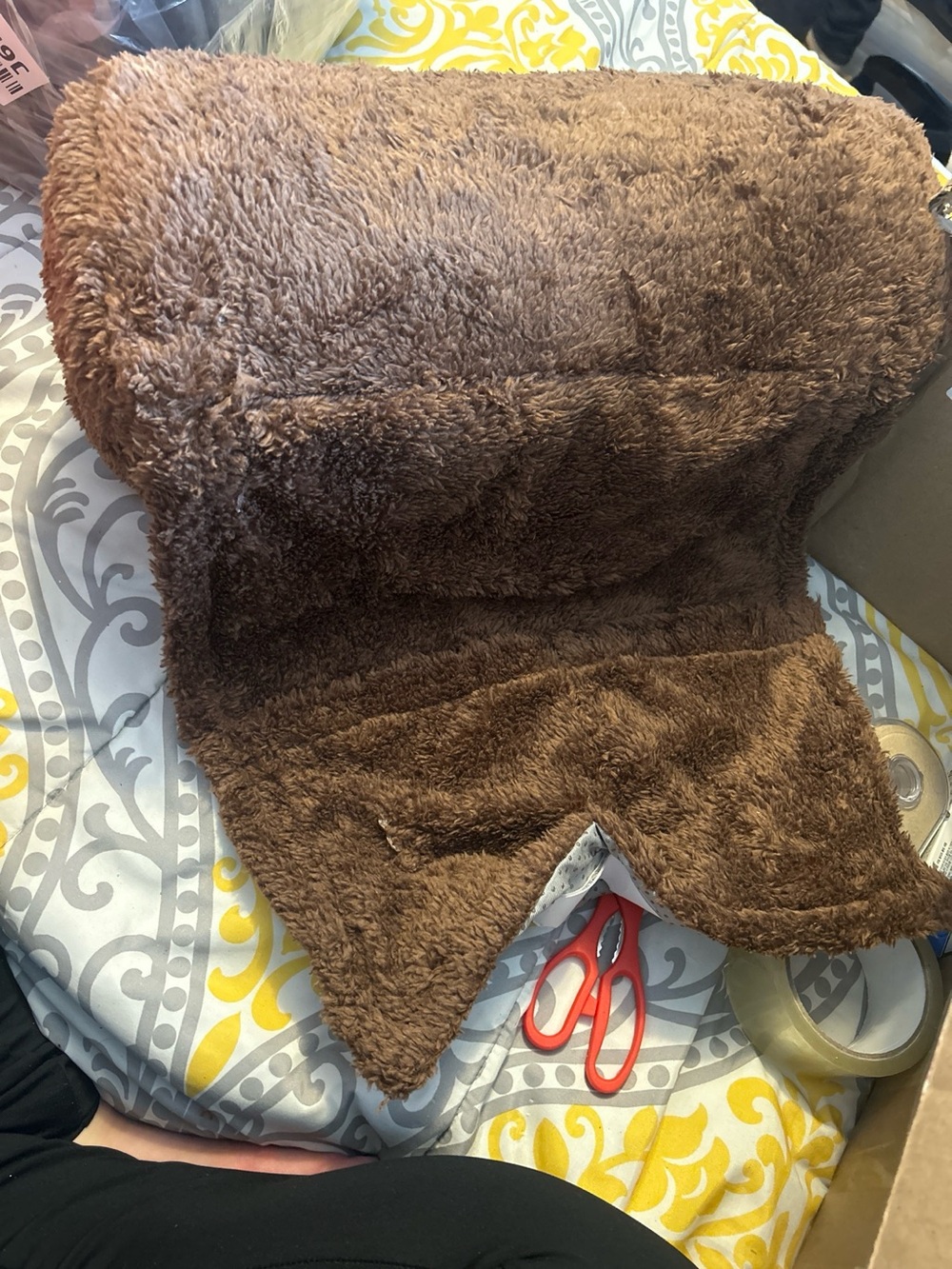 Plush Brown Faux Fur Throw Blanket - Soft Cozy Bedding